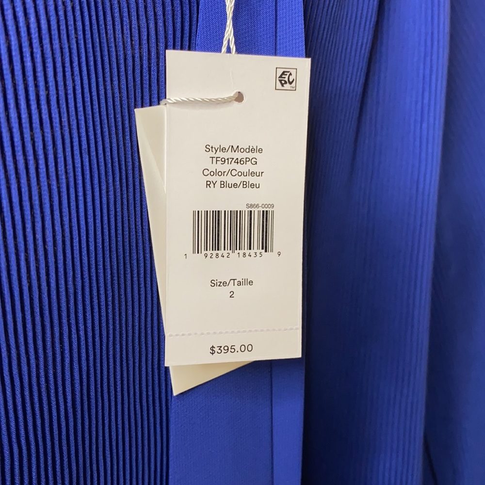 Top - Picture 3 of 3